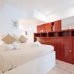 Loft In Apartment Paris