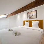 Loft In Apartment *